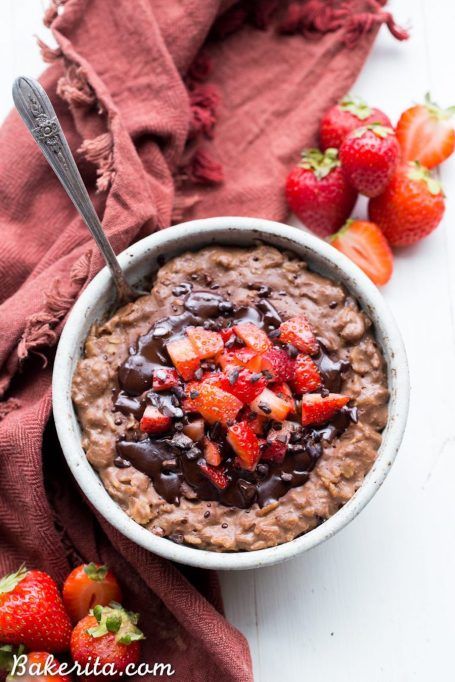 Chocolate Oats with Fresh Fruits, Nut Mix & Nut Butter